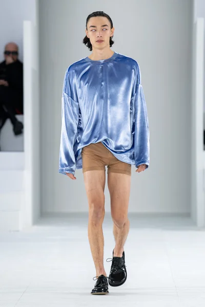 Look 46
